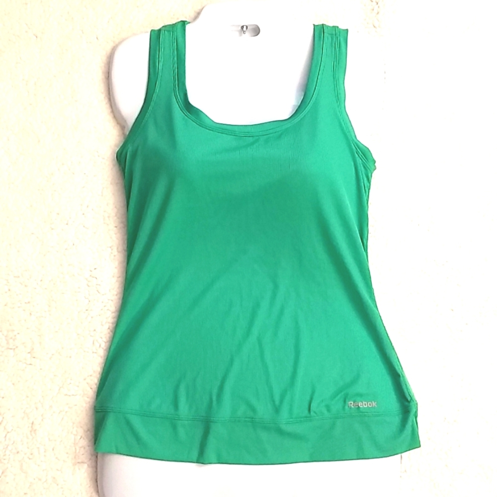 🤑Reebok Play Dry Ladies Green🟢Tank top with Jogging Bra attached.